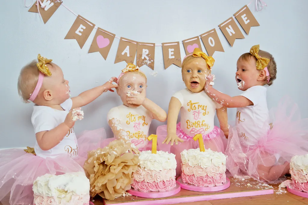 Mum recreates twin daughters in CAKE for 1st birthday
