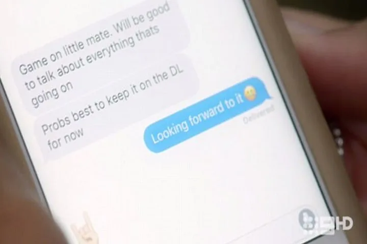 Davina and Dean arranged to meet up behind Tracey's back.