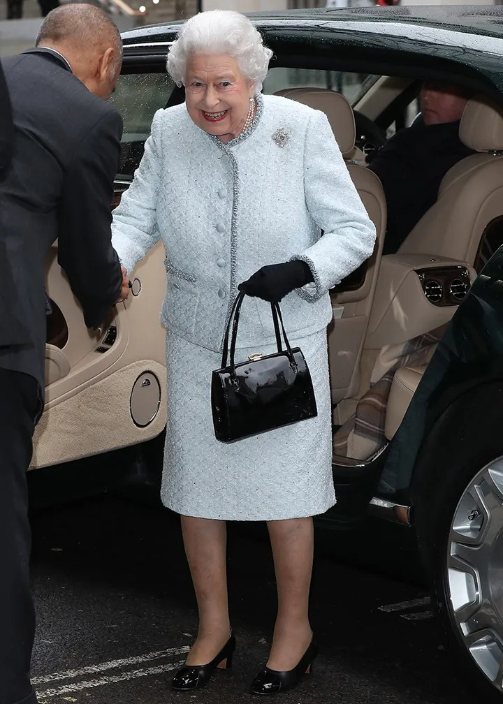 the queen arrival