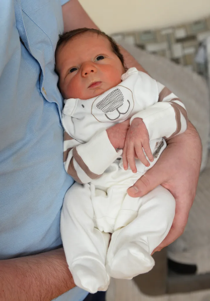 Bridesmaid tells: ‘I had a baby with the GROOM’