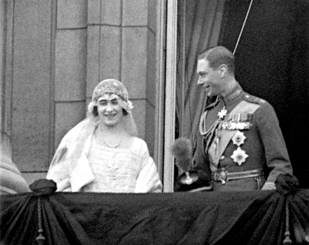 Strathmore Rose Tiara