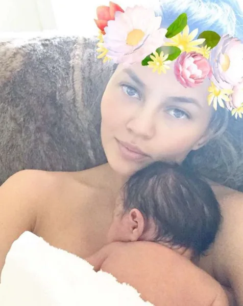Chrissy Teigen gives birth to second child
