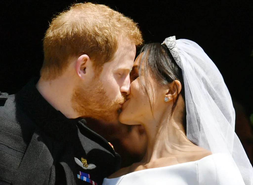 Harry and Meghan kiss