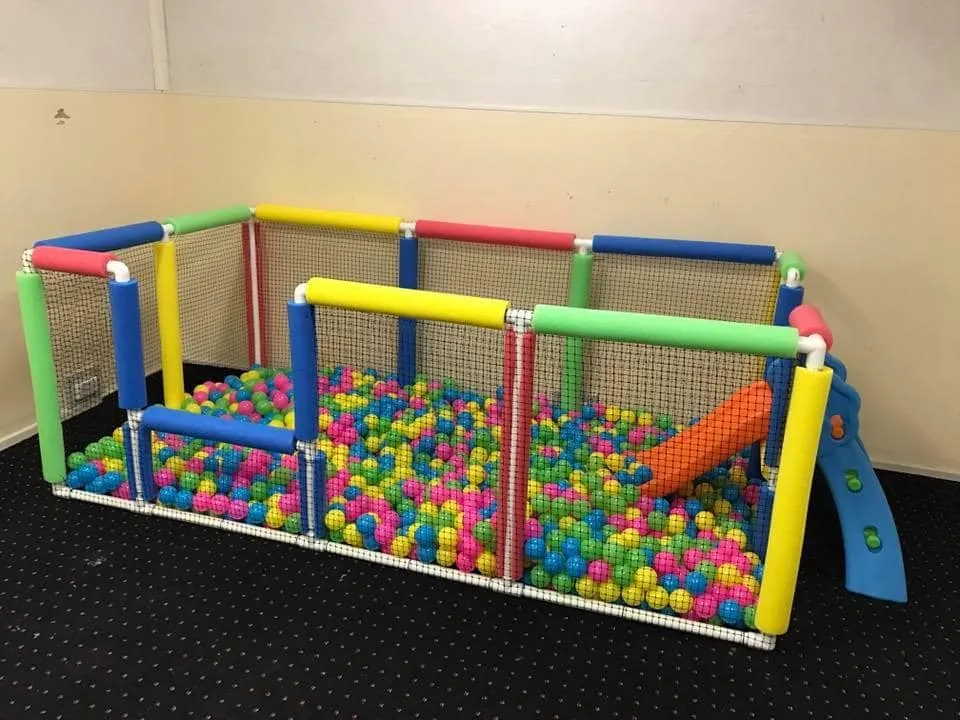 ball pitt