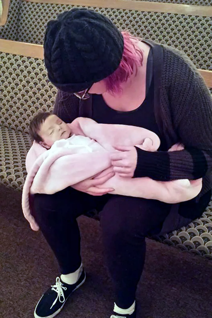 Mum whose baby died asked photographer to take pictures of them together
