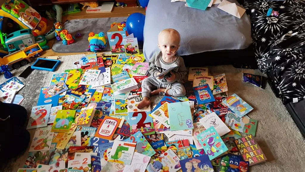 Terminally ill toddler receives 300 birthday cards from strangers during cancer battle