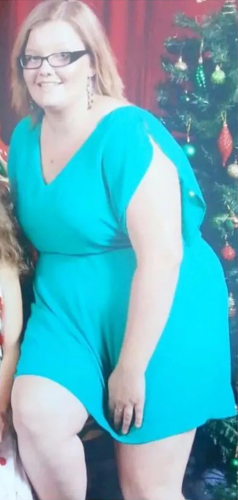 BEFORE DIET   Breakfast: Four slices of white toast with tin spaghetti and cheese (720 calories)   Mid-morning Snack: Chocolate and lollies (400 calories)   Lunch: Large takeaway meal from McDonalds (950 calories)   Afternoon snack: Packet of chips or instant noodles (350 calories)   Dinner: Pasta with sausages (900 calories)   Dessert: Ice cream and chocolate (450 calorries)   Drinks: Two litres of soft drink (1,000 calories)   TOTAL: 4,770 calories   AFTER DIET   Breakfast: Keto bulletproof coffee (400 calories)   Mid-morning Snack: Almonds with cream cheese and celery (200 calories)   Lunch: Eggs with mayonnaise, bacon, avocado and cheese (500 calories)   Dinner: Meat cooked in fats or garlic butter with avocado and vegetables (600 calories)   Drinks: Water or tea (0 calories)   TOTAL: 1,700 calories