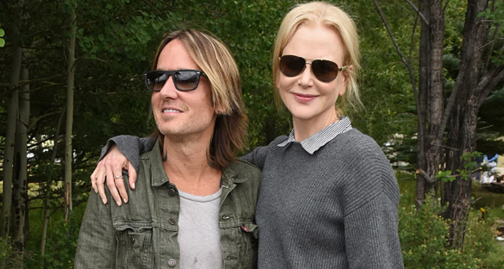 Nicole Kidman puts arm around husband Keith Urban