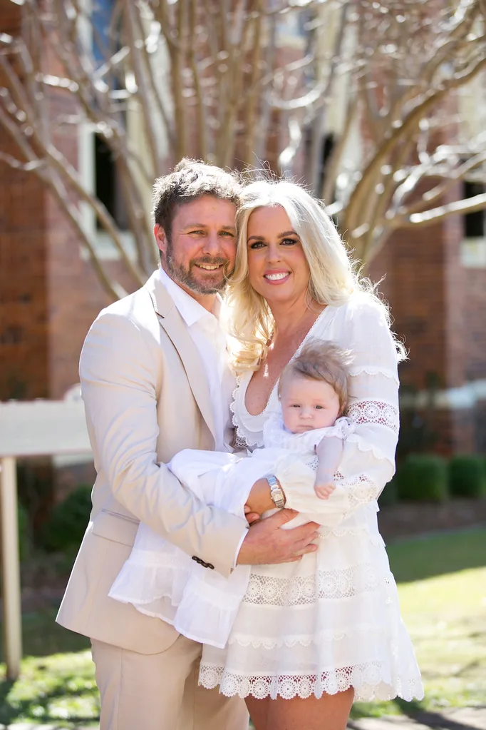 Bathurst widow Adrienne Porter introduces baby after IVF journey