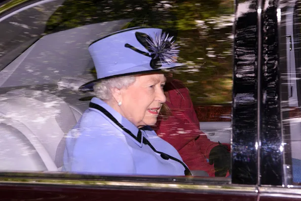 Queen coat mauve or blue