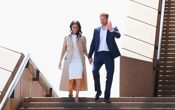 Prince Harry and Meghan Markle go walkabout at the Sydney Opera House