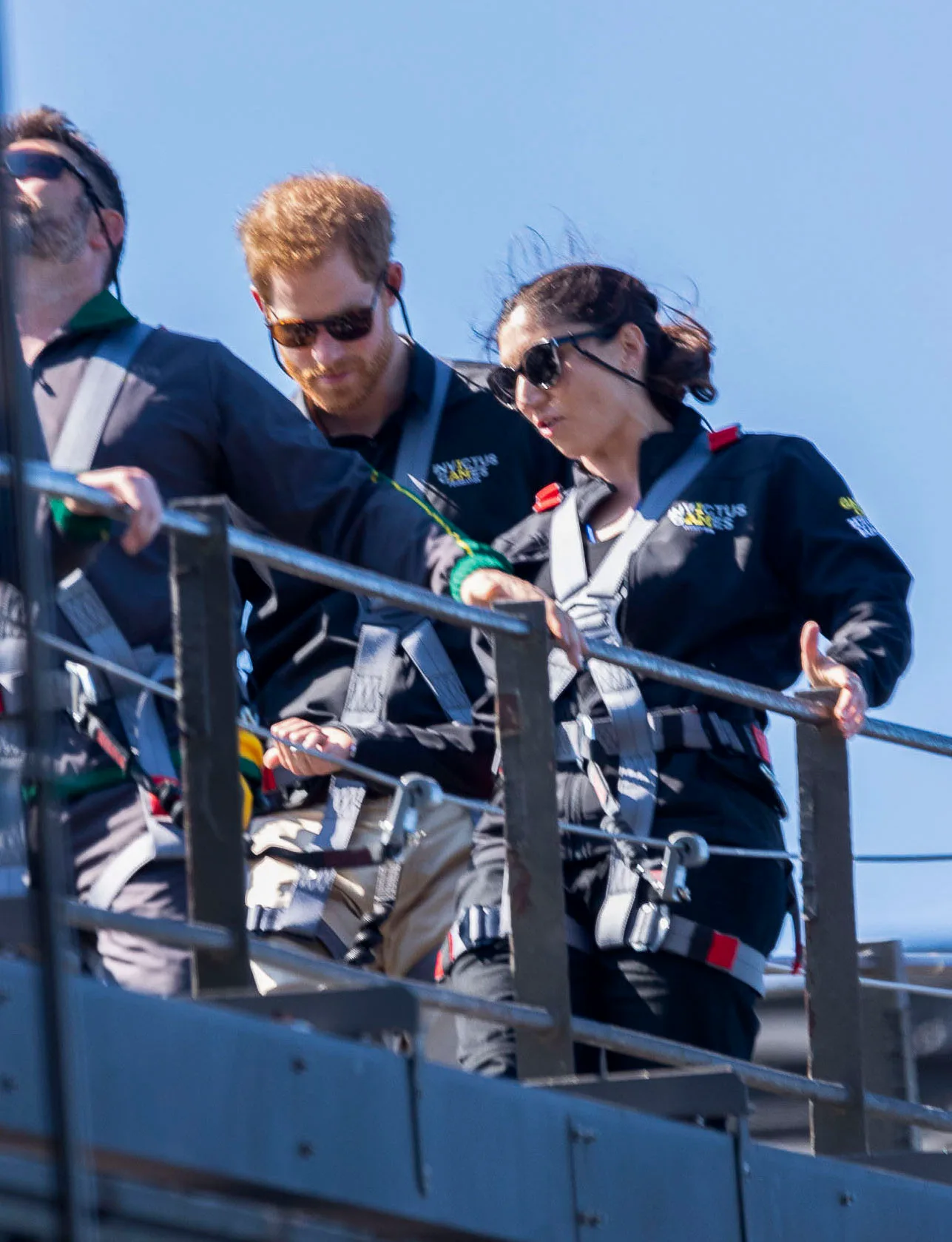 Prince Harry climbs Sydney Harbour Bridge in 13 minutes New Idea(02)