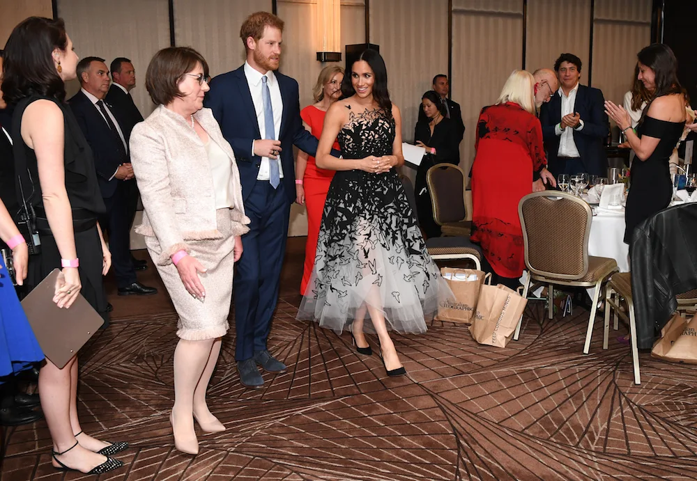 meghan markle wears oscar de la renta gown to australian geographic awards