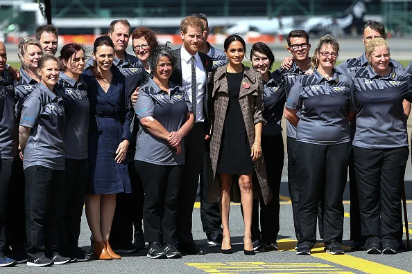 prince harry meghan markle mid air outfit change new zealand