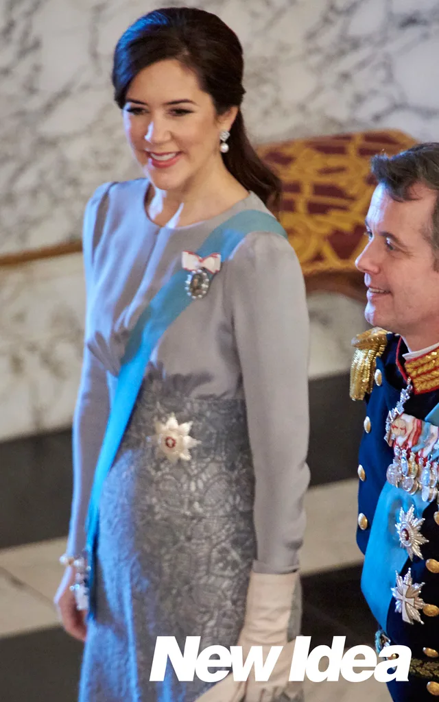 mary baby bump