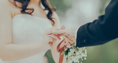 How much money do I give at a wedding?