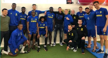 World famous football player missing after plane ‘vanishes’ over sea