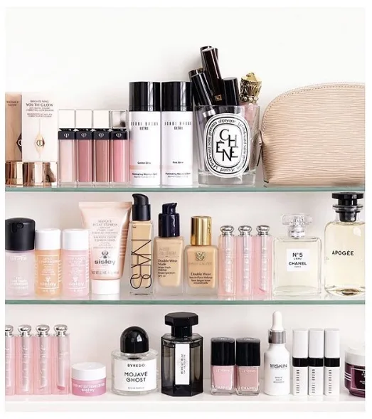 Beauty cabinet