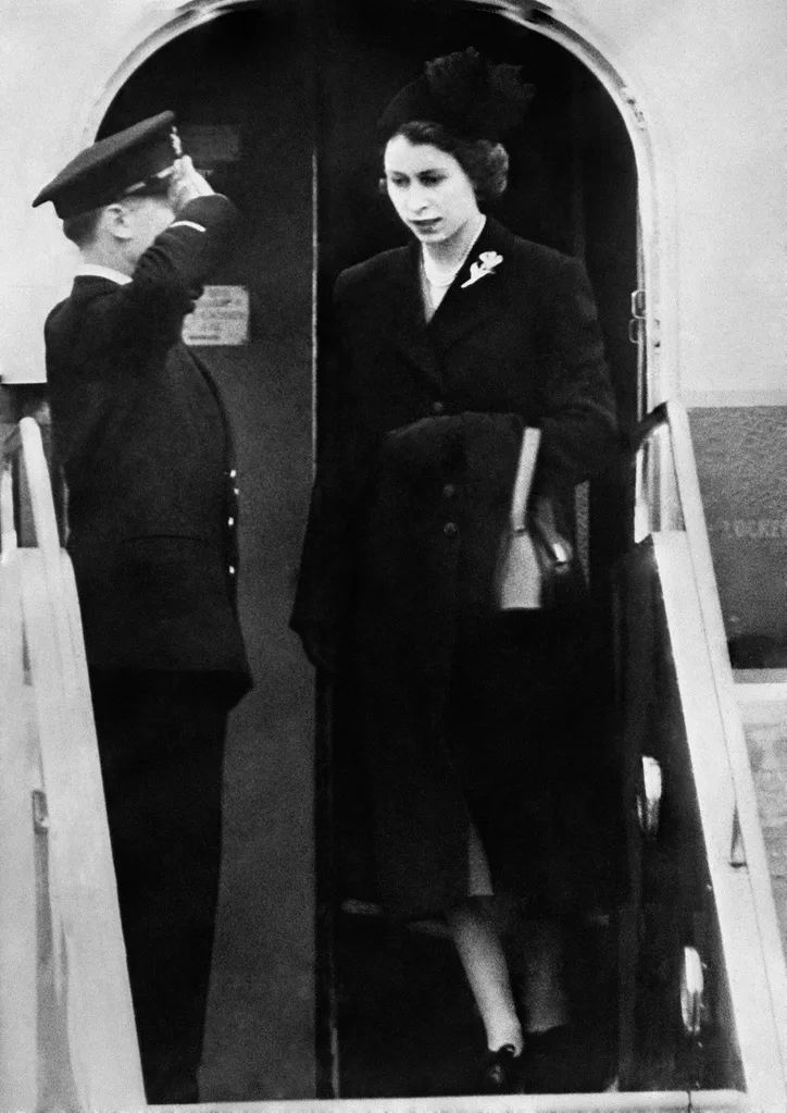 Queen sets foot on British soil for first time since Accession