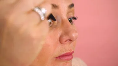 Beauty Hacks: Three tips for using an eyelash curler