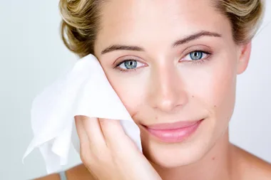 Can wipes really clean skin?
