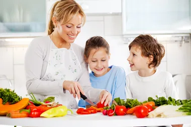 6-week family health challenge: the families start their healthy eating journey.