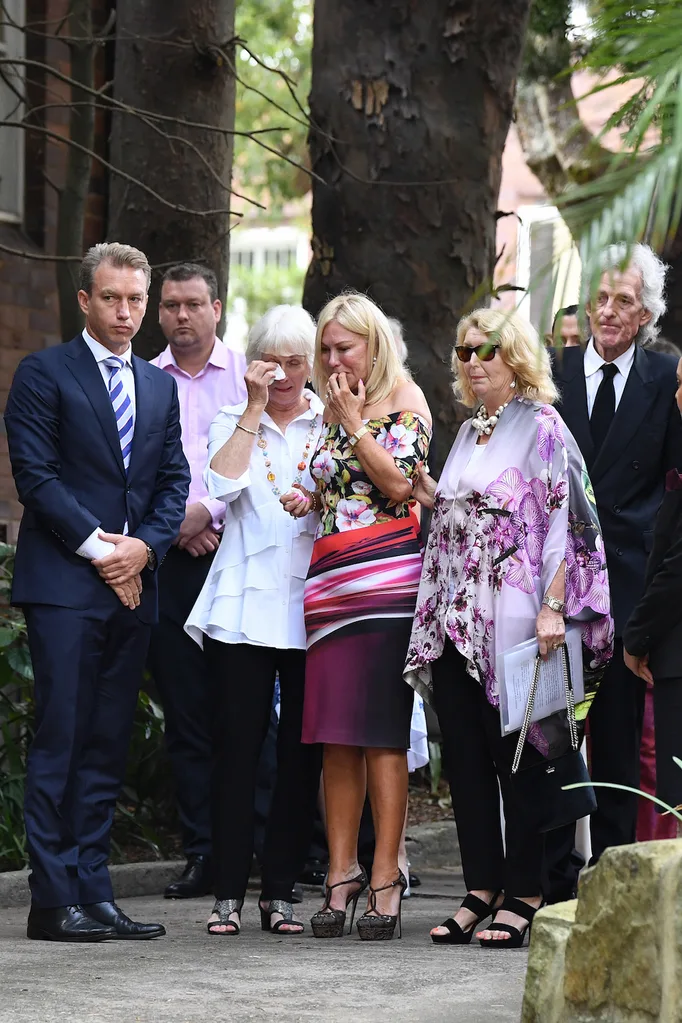 Kerri-Anne Kennerley sobs