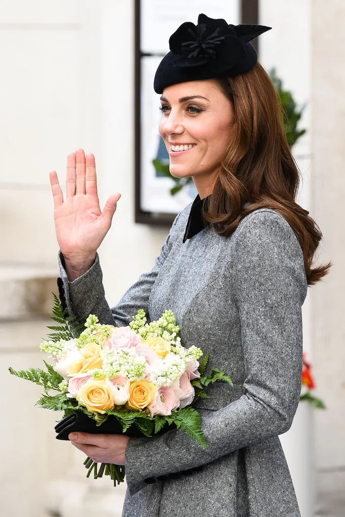 Kate waves to crowd