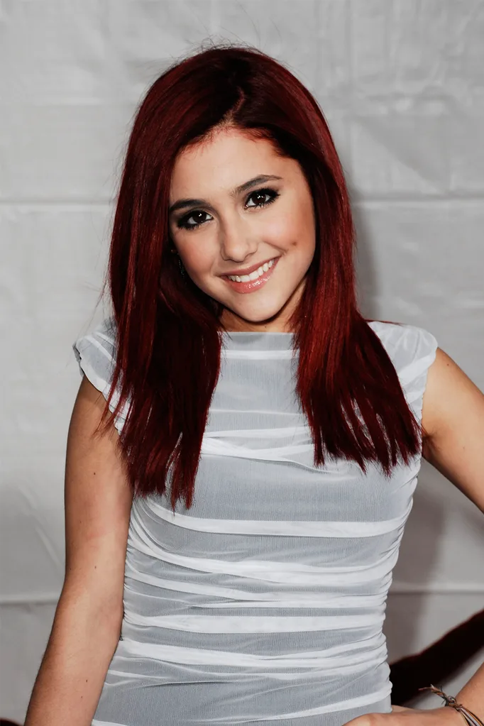 ariana grande plastic surgery