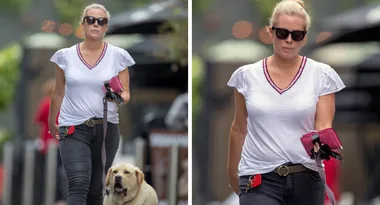 SEE THE PICS: Sam Armytage steps out in skinny jeans as she goes dogwalking