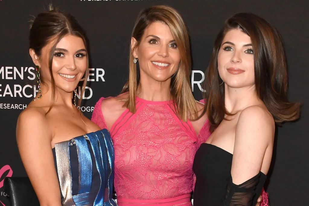 Olivia Jade Giannulli, Lori Loughlin and Isabella Rose Giannulli.