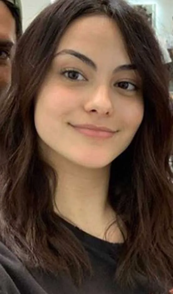 Camila Mendes