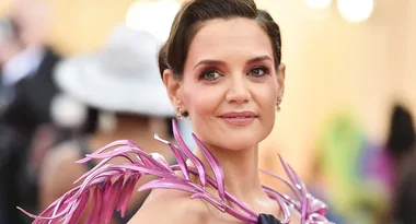 Katie Holmes brings SHOCK date to Met Gala!