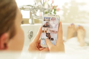 40% of Aussies use their phone in the bathroom