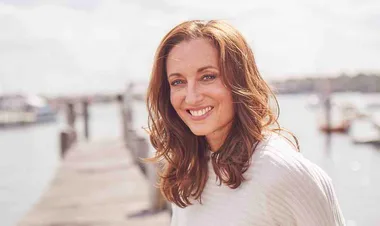 Georgie Parker shares hilarious behind the scenes snap