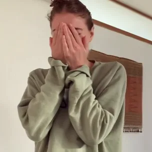 WATCH: Loved up Andy Lee surprises girlfriend Rebecca in bed