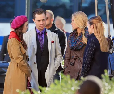 Gossip Girl Outfits & Fashion