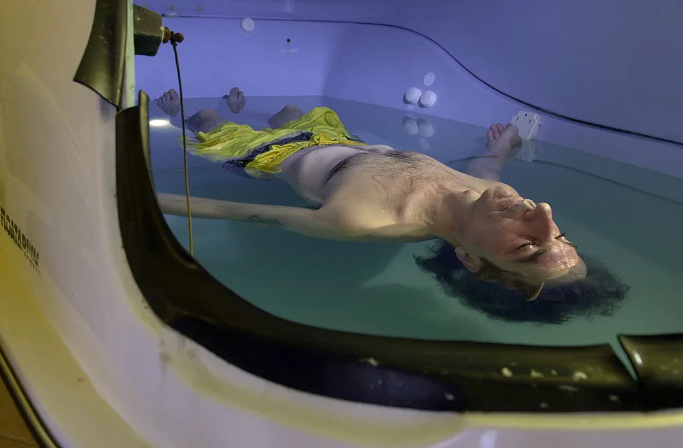 Float Tank: What is a Sensory Deprivation Tank? | New Idea