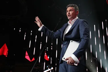 Dave Hughes presenting at the ARIA Awards in 2016