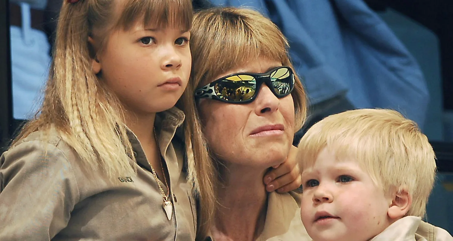 WATCH: Bindi Irwin’s heartbreaking tribute to father Steve at his 2006 funeral