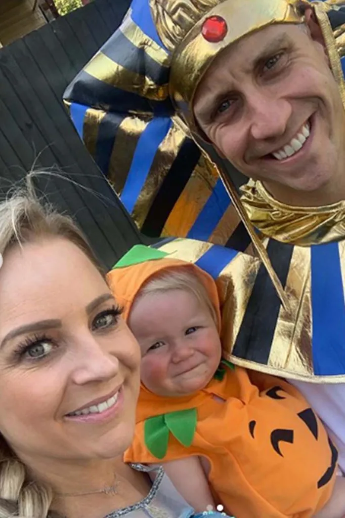 Carrie Bickmore dresses up Halloween