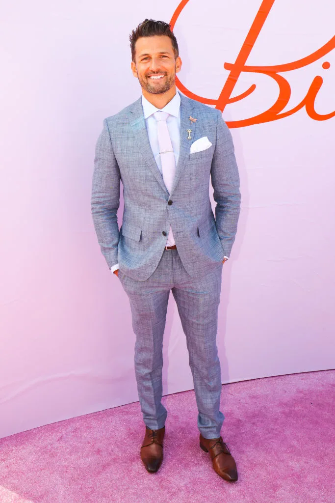 Tim Robards solo at Melbourne Cup
