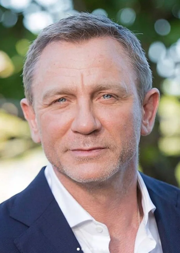 the queen daniel craig