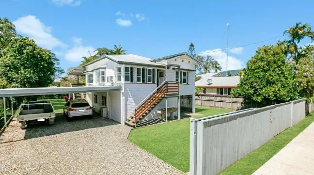tess luke reno cairns home