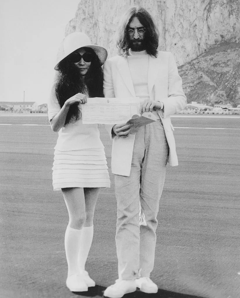 Beatle John Lennon and wife Yoko Ono