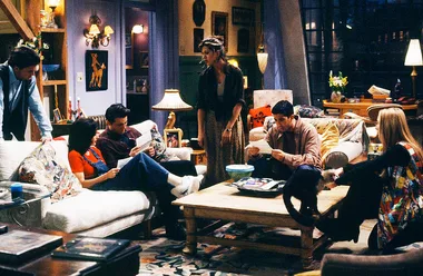 The Most Iconic Rachel Green Outfits