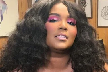 WATCH: Pop star Lizzo shocks with indecent exposure at sports game
