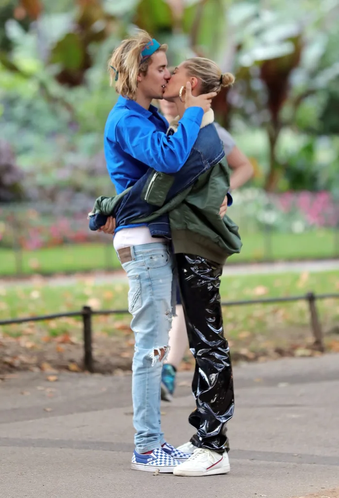 Bieber kissing