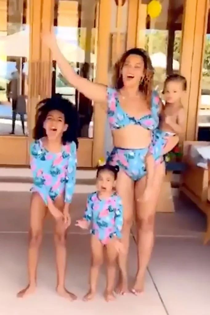 beyonce-kids-swimming