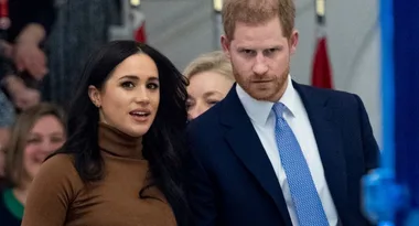 Queen’s distress as palace confirms divorce: Harry and Meghan ordered back to the UK